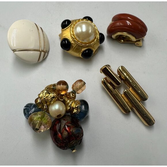 Vintage Single Clip-on Earrings Lot Signed Monet Dauplaise Napier Blanca - Picture 1 of 9